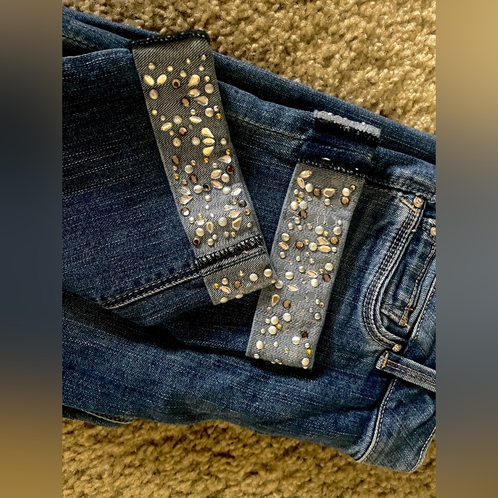 BLING CUFFS WHITE HOUSE BLACK MARKET  JEANS